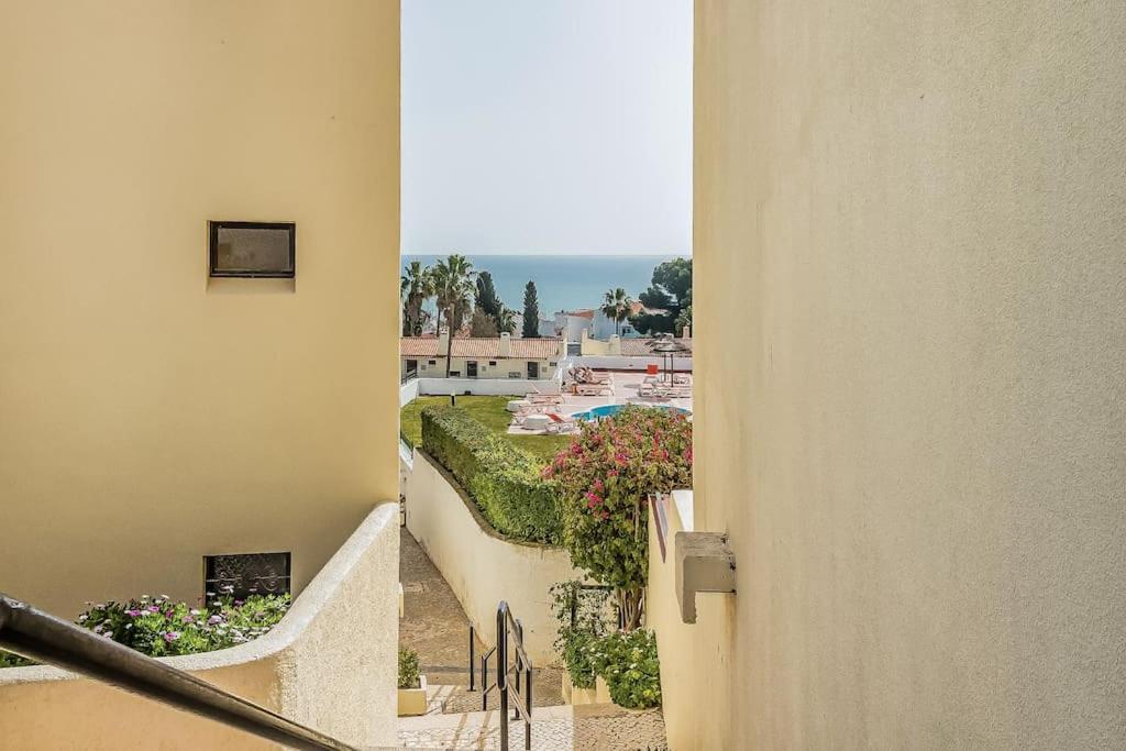 Apartment Avec Vue Et Piscine Algarve Portugal *