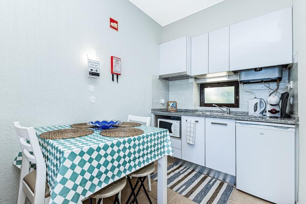Apartment Avec Vue Et Piscine Algarve Portugal *