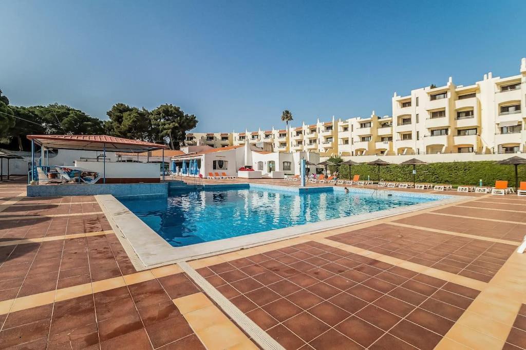 Apartment Avec Vue Et Piscine Algarve Portugal *